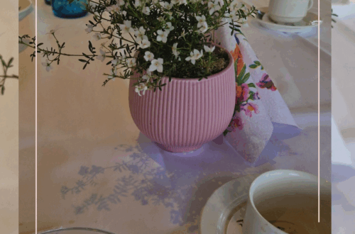 gedeckter Ostertisch bei der Verwandtschaft